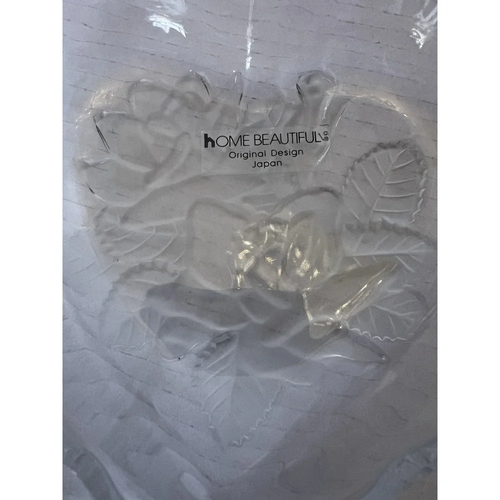 Set of 2 Vintage Glass Heart‎ Shaped Bowls With Frosted Roses together -box